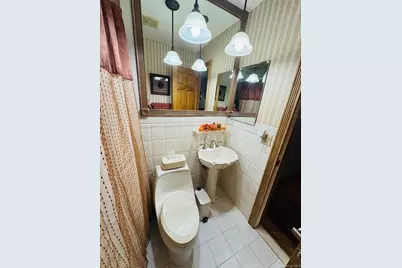 404 Kensington Court, Copiague, NY 11726 - Photo 13