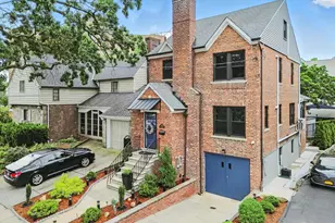 1260 Rhinelander Ave, Bronx, NY 10461 - Photo 1