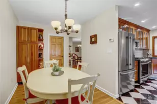 61-34 76th St, Middle Village, NY 11379 - Photo 11