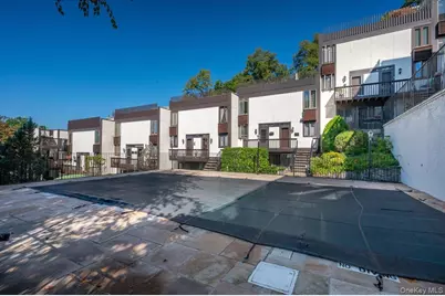 1200 Warburton Avenue #21, Yonkers, NY 10701 - Photo 5