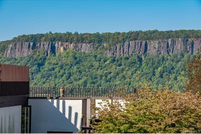 1200 Warburton Avenue #21, Yonkers, NY 10701 - Photo 7