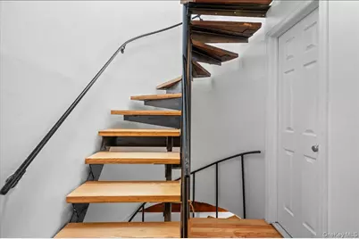 1200 Warburton Avenue #21, Yonkers, NY 10701 - Photo 23