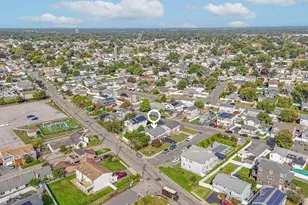 769 Bay Pl, Lindenhurst, NY 11757 - Photo 29