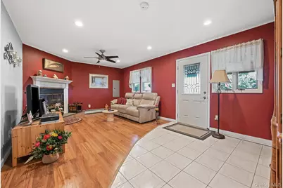 769 Bay Place, Lindenhurst, NY 11757 - Photo 15