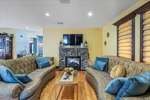 82-30 58th Ave, Middle Village, NY 11379 - Photo 11