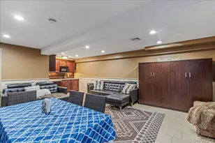 82-30 58th Ave, Middle Village, NY 11379 - Photo 25