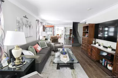 3221 Giegerich Place, Bronx, NY 10465 - Photo 9