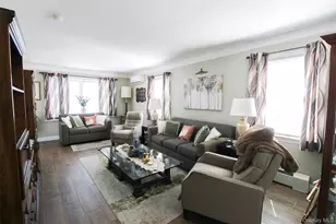 3221 Giegerich Pl, Bronx, NY 10465 - Photo 11