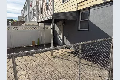 7812 95th Avenue, Ozone Park, NY 11416 - Photo 11