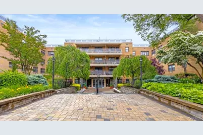25 Park Place #3R, Great Neck, NY 11021 - Photo 13