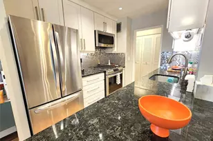 25 Park Pl, Great Neck, NY 11021 - Photo 3