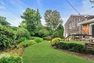 36 Burton Ave, Plainview, NY 11803 - Photo 25