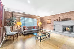 36 Burton Ave, Plainview, NY 11803 - Photo 5