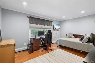 16 Pine Rd, Syosset, NY 11791 - Photo 31