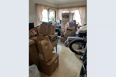 32 Nearwater Avenue, Massapequa, NY 11758 - Photo 7