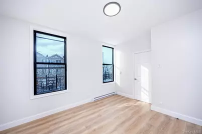 2064 Bathgate Avenue, Bronx, NY 10457 - Photo 15