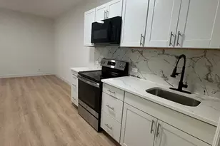 2064 Bathgate Ave, Bronx, NY 10457 - Photo 7