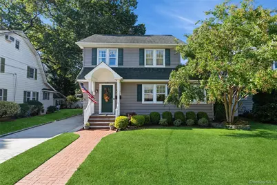 104 Cedar Avenue, Rockville Centre, NY 11570 - Photo 23