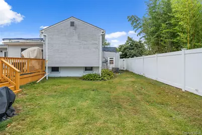 1212 12th Street, West Babylon, NY 11704 - Photo 19