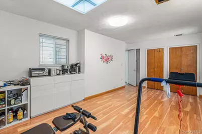 64-65 Cloverdale Boulevard, Oakland Gardens, NY 11364 - Photo 15