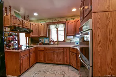 337 Mount Sinai Coram Road, Mount Sinai, NY 11766 - Photo 11