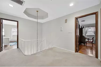 73 Reed Drive, Roslyn, NY 11576 - Photo 15