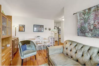 141 Woodmere Boulevard #6E, Woodmere, NY 11598 - Photo 3