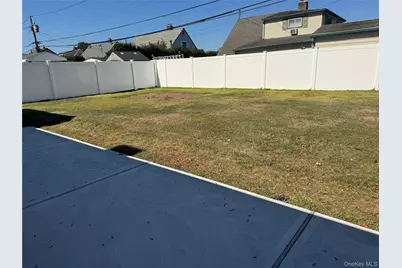 27 Gleaner Lane, Levittown, NY 11756 - Photo 15