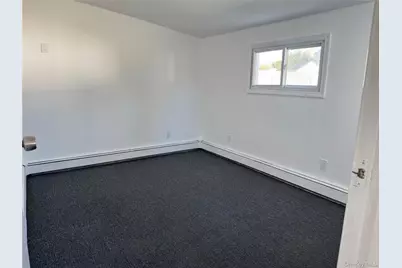 27 Gleaner Lane, Levittown, NY 11756 - Photo 9