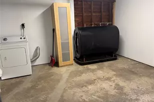 27 Gleaner Ln, Levittown, NY 11756 - Photo 13