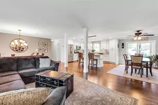 105 Edgewood Ave, Oakdale, NY 11769 - Photo 13