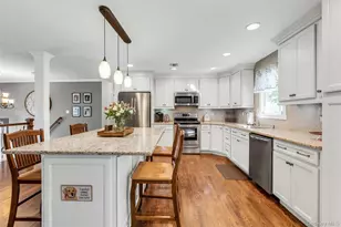 105 Edgewood Ave, Oakdale, NY 11769 - Photo 5