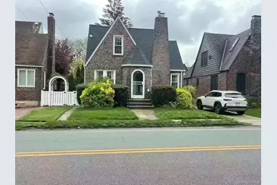 345 Plainfield Avenue, Floral Park, NY 11001 - Photo 1