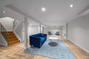 219-44 Peck Ave, Hollis, NY 11427 - Photo 17