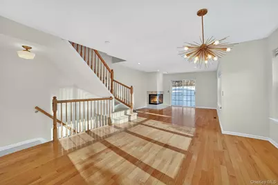 14 Pond View Lane, Ossining, NY 10562 - Photo 3