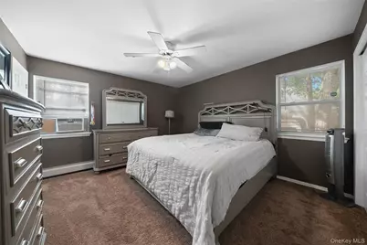 139 Forrest Avenue, Shirley, NY 11967 - Photo 11