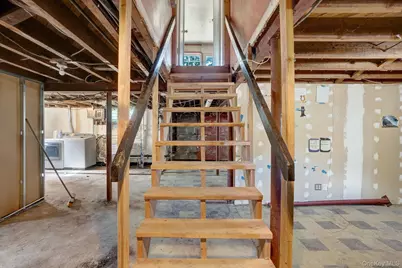 355 Sylvan Lane, Westbury, NY 11590 - Photo 25