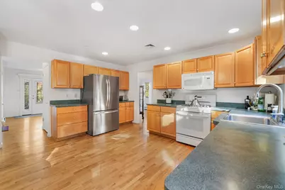 2 Monsignor Brady Court, Blauvelt, NY 10913 - Photo 19