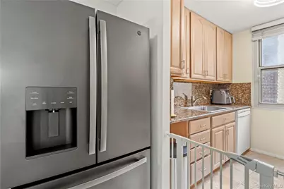 118-18 Union Turnpike #5F, Kew Gardens, NY 11415 - Photo 5