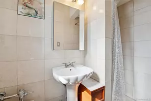 67-12 Yellowstone Blvd, Forest Hills, NY 11375 - Photo 17