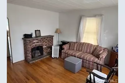 718 Elmwood Road, West Babylon, NY 11704 - Photo 5