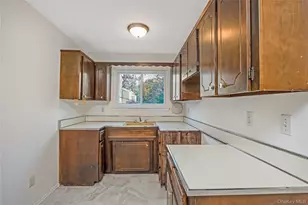 84 White Oak St, Deer Park, NY 11729 - Photo 27