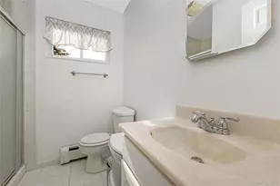 84 White Oak St, Deer Park, NY 11729 - Photo 19