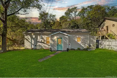 27 Peckham Road, Poughkeepsie, NY 12603 - Photo 1