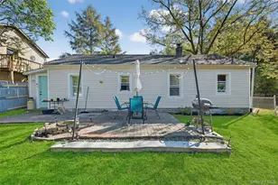 27 Peckham Rd, Poughkeepsie, NY 12603 - Photo 25