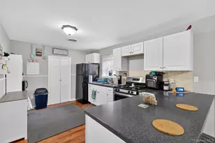 27 Peckham Rd, Poughkeepsie, NY 12603 - Photo 9