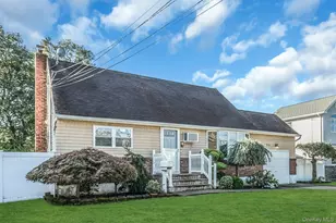 2794 Janet Ave, North Bellmore, NY 11710 - Photo 3