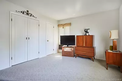 3373 Lawrence Avenue, Oceanside, NY 11572 - Photo 13