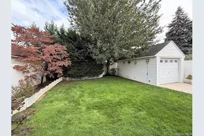 2531 Mount Avenue, Oceanside, NY 11572 - Photo 33