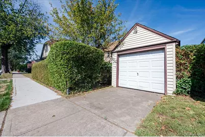 27-19 Murray Street, Flushing, NY 11354 - Photo 17